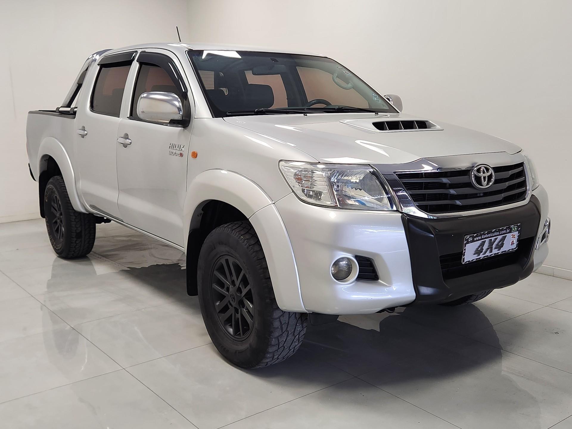 toyota hilux preço