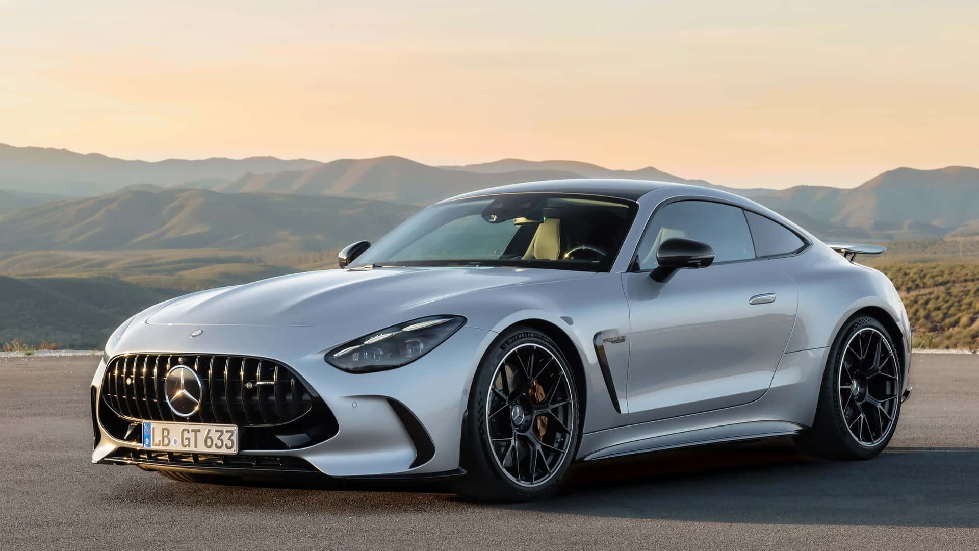 Mercedes AMG GT 2024