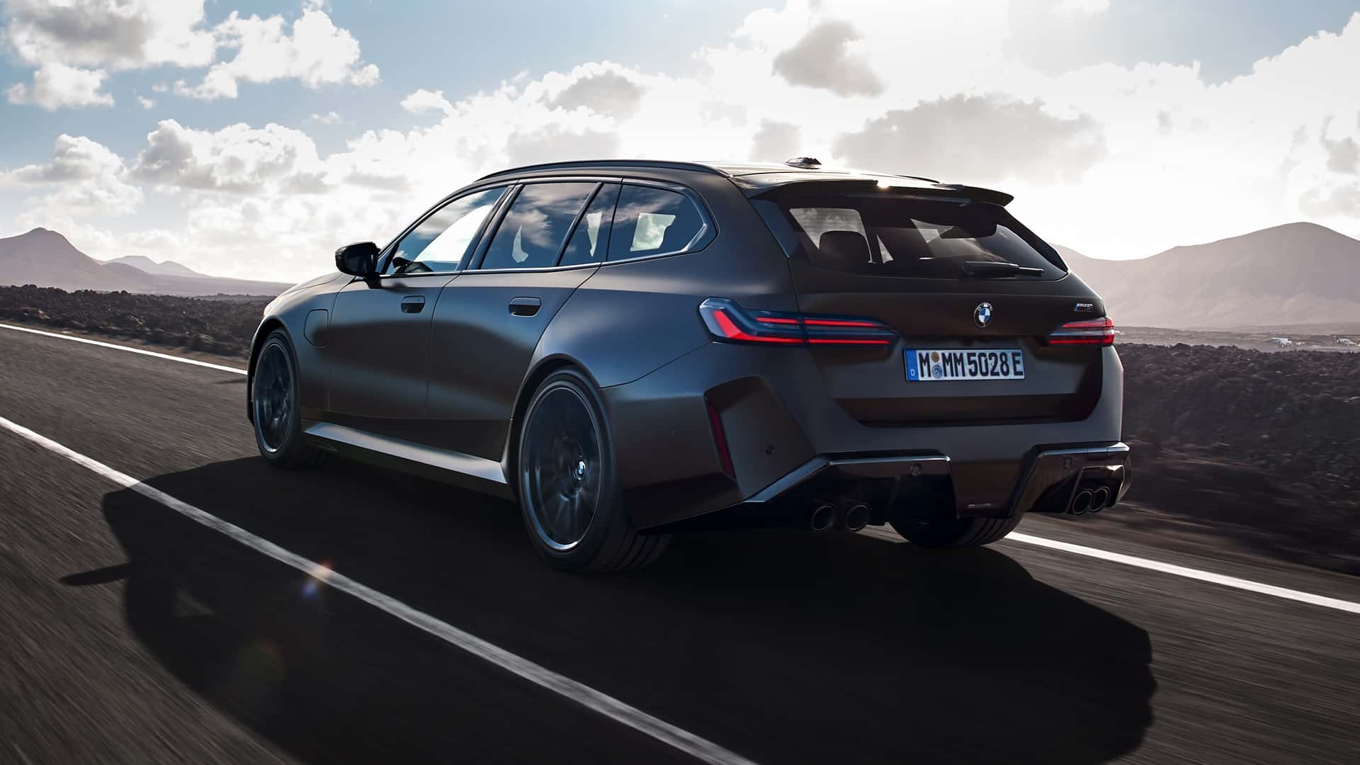 bmw m5 touring 2025