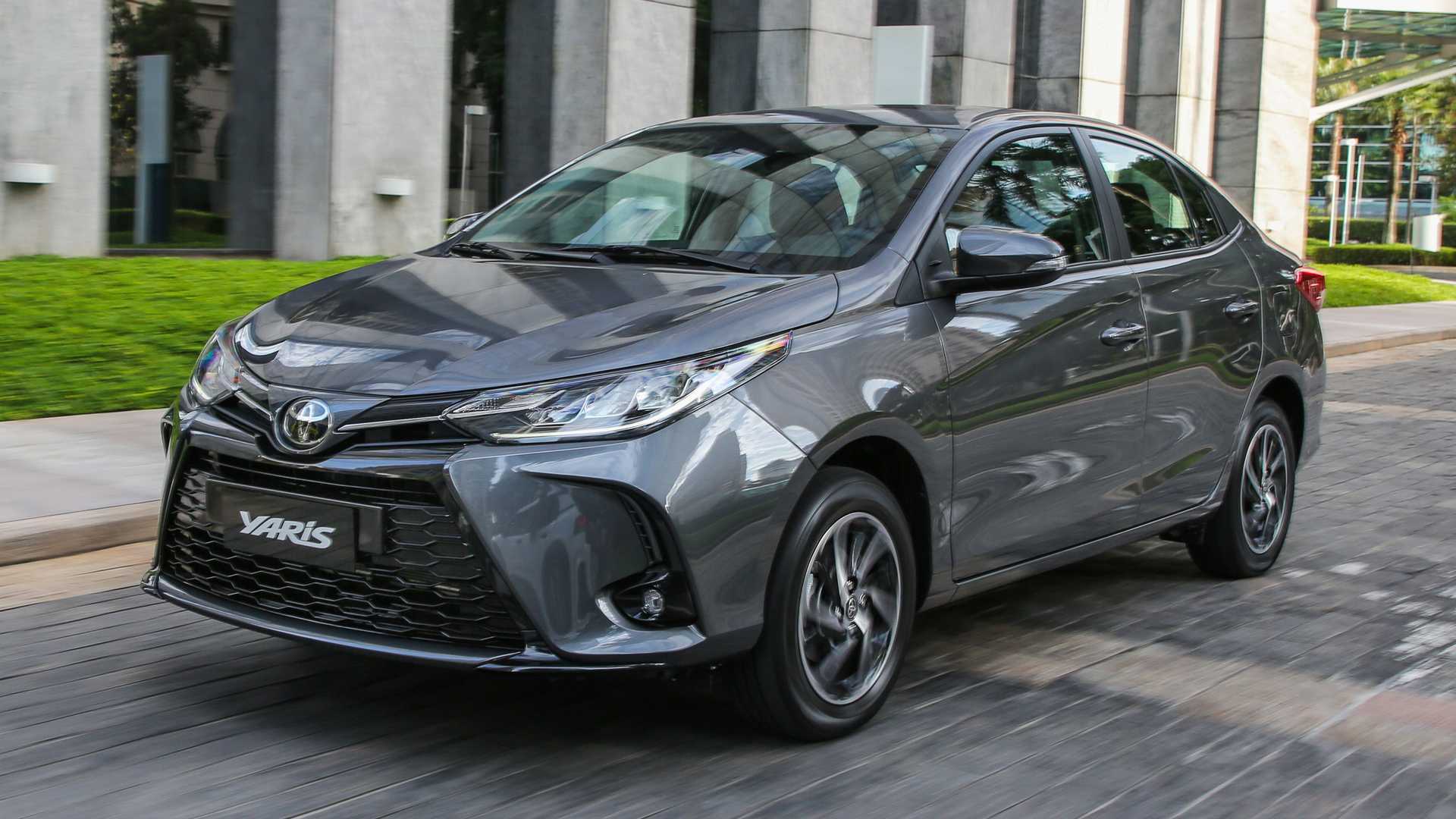 toyota yaris sedan automatico